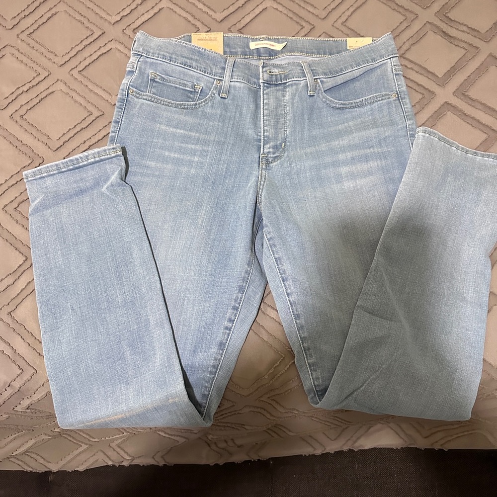 NWT Levi’s jeans